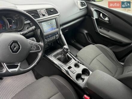Синій Рено Kadjar, об'ємом двигуна 1.5 л та пробігом 181 тис. км за 15000 $, фото 1 на Automoto.ua