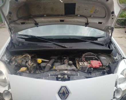 Белый Рено Кенгу Экспресс, объемом двигателя 1.5 л и пробегом 270 тыс. км за 3300 $, фото 1 на Automoto.ua