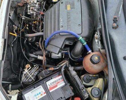 Білий Рено Кєнгу Експресс, об'ємом двигуна 2 л та пробігом 74 тис. км за 2200 $, фото 6 на Automoto.ua