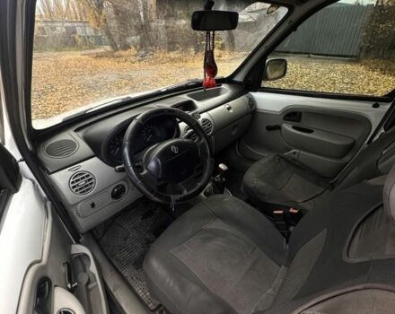 Белый Рено Кенгу Экспресс, объемом двигателя 1.5 л и пробегом 235 тыс. км за 1850 $, фото 4 на Automoto.ua