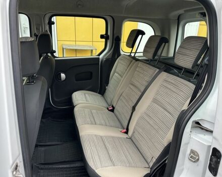 Белый Рено Кенгу Экспресс, объемом двигателя 1.5 л и пробегом 190 тыс. км за 7500 $, фото 16 на Automoto.ua