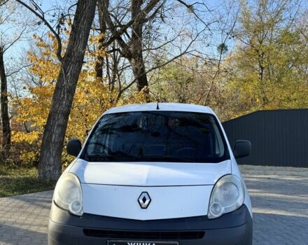 Белый Рено Кенгу Экспресс, объемом двигателя 1.5 л и пробегом 236 тыс. км за 3800 $, фото 2 на Automoto.ua