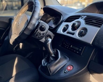 Белый Рено Кенгу Экспресс, объемом двигателя 1.5 л и пробегом 236 тыс. км за 3800 $, фото 7 на Automoto.ua