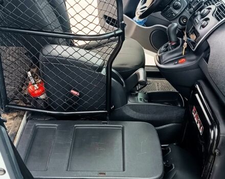 Білий Рено Кєнгу Експресс, об'ємом двигуна 1.5 л та пробігом 303 тис. км за 6000 $, фото 2 на Automoto.ua