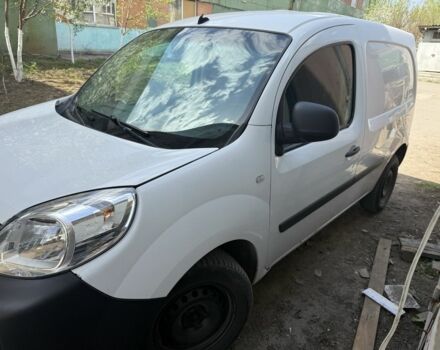 Белый Рено Кенгу Экспресс, объемом двигателя 1.5 л и пробегом 405 тыс. км за 4900 $, фото 2 на Automoto.ua