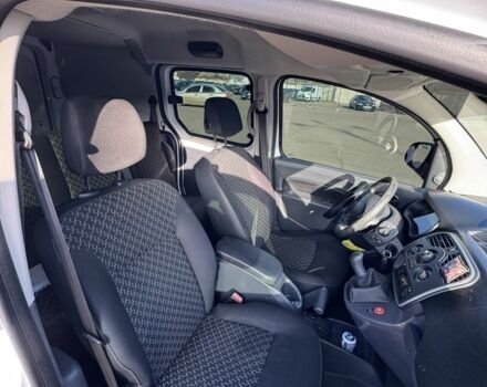 Білий Рено Кєнгу Експресс, об'ємом двигуна 1.5 л та пробігом 282 тис. км за 9300 $, фото 19 на Automoto.ua