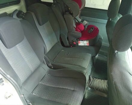 Белый Рено Кенгу Экспресс, объемом двигателя 1.5 л и пробегом 231 тыс. км за 4100 $, фото 9 на Automoto.ua