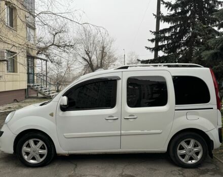 Белый Рено Кенгу Экспресс, объемом двигателя 1.5 л и пробегом 329 тыс. км за 5199 $, фото 4 на Automoto.ua