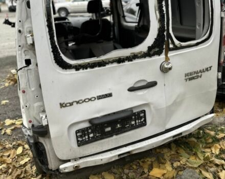 Белый Рено Кенгу Экспресс, объемом двигателя 1.46 л и пробегом 196 тыс. км за 2800 $, фото 3 на Automoto.ua