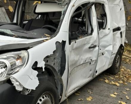 Белый Рено Кенгу Экспресс, объемом двигателя 1.46 л и пробегом 196 тыс. км за 2800 $, фото 2 на Automoto.ua