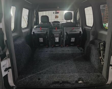 Белый Рено Кенгу Экспресс, объемом двигателя 1.5 л и пробегом 109 тыс. км за 9700 $, фото 13 на Automoto.ua