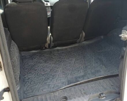 Белый Рено Кенгу Экспресс, объемом двигателя 0 л и пробегом 263 тыс. км за 6800 $, фото 4 на Automoto.ua