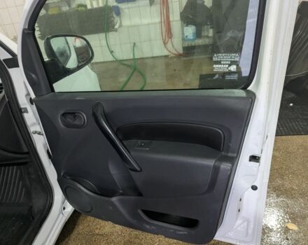 Белый Рено Кенгу Экспресс, объемом двигателя 0 л и пробегом 52 тыс. км за 8750 $, фото 19 на Automoto.ua