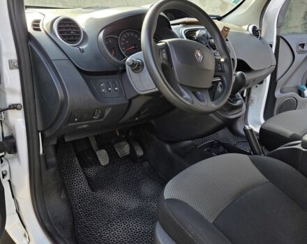 Белый Рено Кенгу Экспресс, объемом двигателя 1.5 л и пробегом 255 тыс. км за 8550 $, фото 9 на Automoto.ua