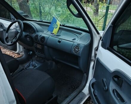 Белый Рено Кенгу Экспресс, объемом двигателя 1.9 л и пробегом 290 тыс. км за 3000 $, фото 5 на Automoto.ua