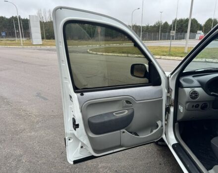 Білий Рено Кєнгу Експресс, об'ємом двигуна 1.5 л та пробігом 271 тис. км за 4000 $, фото 8 на Automoto.ua