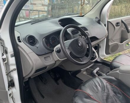 Белый Рено Кенгу Экспресс, объемом двигателя 1.5 л и пробегом 270 тыс. км за 4900 $, фото 12 на Automoto.ua