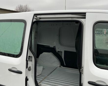 Белый Рено Кенгу Экспресс, объемом двигателя 0 л и пробегом 170 тыс. км за 4282 $, фото 3 на Automoto.ua