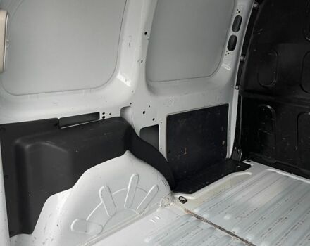 Белый Рено Кенгу Экспресс, объемом двигателя 0 л и пробегом 170 тыс. км за 4282 $, фото 4 на Automoto.ua