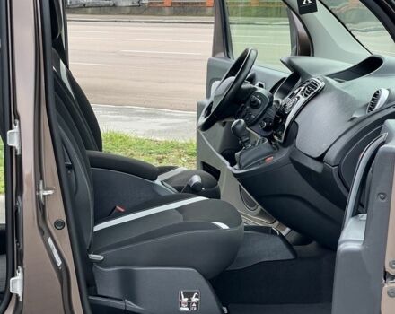 Коричневый Рено Кенгу Экспресс, объемом двигателя 1.5 л и пробегом 154 тыс. км за 13499 $, фото 11 на Automoto.ua