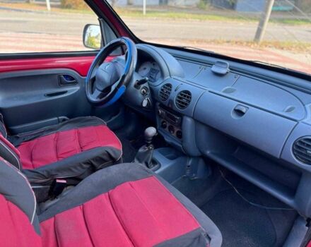 Красный Рено Кенгу Экспресс, объемом двигателя 1.4 л и пробегом 250 тыс. км за 1350 $, фото 7 на Automoto.ua