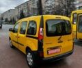 Жовтий Рено Кєнгу Експресс, об'ємом двигуна 1.2 л та пробігом 40 тис. км за 8490 $, фото 6 на Automoto.ua