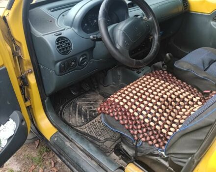Жовтий Рено Кєнгу Експресс, об'ємом двигуна 1.4 л та пробігом 233 тис. км за 2224 $, фото 3 на Automoto.ua
