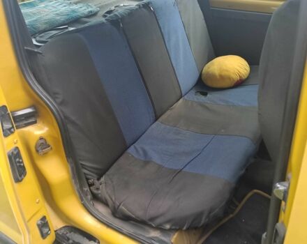 Жовтий Рено Кєнгу Експресс, об'ємом двигуна 1.4 л та пробігом 233 тис. км за 2224 $, фото 8 на Automoto.ua
