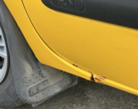 Жовтий Рено Кєнгу Експресс, об'ємом двигуна 1.9 л та пробігом 200 тис. км за 1800 $, фото 4 на Automoto.ua