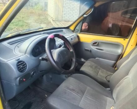 Желтый Рено Кенгу Экспресс, объемом двигателя 1.9 л и пробегом 300 тыс. км за 2100 $, фото 5 на Automoto.ua