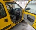 Желтый Рено Кенгу Экспресс, объемом двигателя 1.5 л и пробегом 250 тыс. км за 115000 $, фото 6 на Automoto.ua
