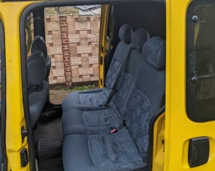 Желтый Рено Кенгу Экспресс, объемом двигателя 1.5 л и пробегом 400 тыс. км за 2000 $, фото 2 на Automoto.ua