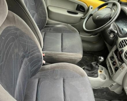 Желтый Рено Кенгу Экспресс, объемом двигателя 1.5 л и пробегом 350 тыс. км за 2650 $, фото 5 на Automoto.ua