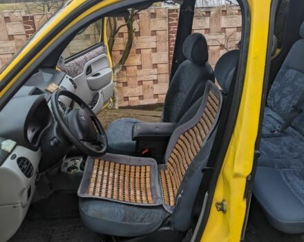 Желтый Рено Кенгу Экспресс, объемом двигателя 1.5 л и пробегом 400 тыс. км за 2000 $, фото 5 на Automoto.ua