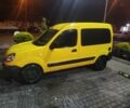 Желтый Рено Кенгу Экспресс, объемом двигателя 1.4 л и пробегом 289 тыс. км за 2600 $, фото 1 на Automoto.ua