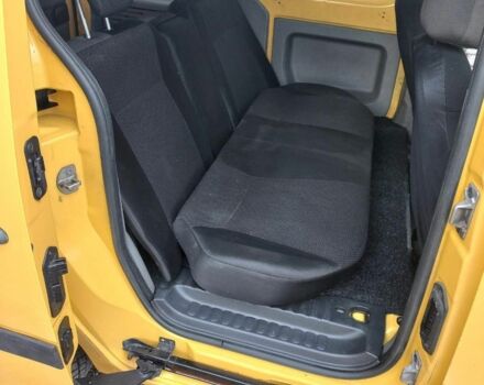 Желтый Рено Кенгу Экспресс, объемом двигателя 1.5 л и пробегом 260 тыс. км за 3700 $, фото 2 на Automoto.ua