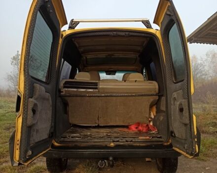 Желтый Рено Кенгу Экспресс, объемом двигателя 1.5 л и пробегом 345 тыс. км за 3499 $, фото 6 на Automoto.ua