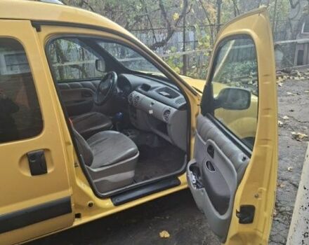 Желтый Рено Кенгу Экспресс, объемом двигателя 1.5 л и пробегом 215 тыс. км за 3784 $, фото 2 на Automoto.ua