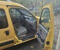 Желтый Рено Кенгу Экспресс, объемом двигателя 1.5 л и пробегом 215 тыс. км за 3784 $, фото 2 на Automoto.ua