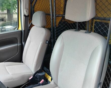 Желтый Рено Кенгу Экспресс, объемом двигателя 0 л и пробегом 20 тыс. км за 9300 $, фото 7 на Automoto.ua