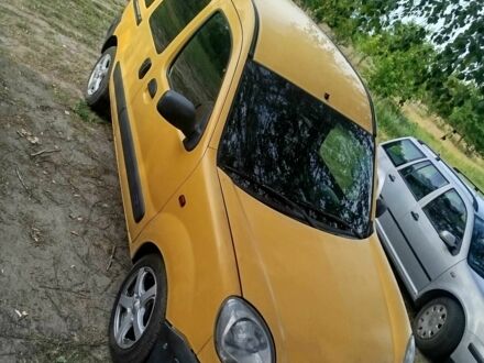 Рено Кєнгу Експресс 2006 у Лубнах на Automoto.ua Жовтий Рено Кєнгу Експресс, об'ємом двигуна 1.5 л та пробігом 280 тис. км за 4200 $, фото 1 на Automoto.ua