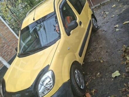 Желтый Рено Кенгу Экспресс, объемом двигателя 1.5 л и пробегом 215 тыс. км за 3784 $, фото 1 на Automoto.ua