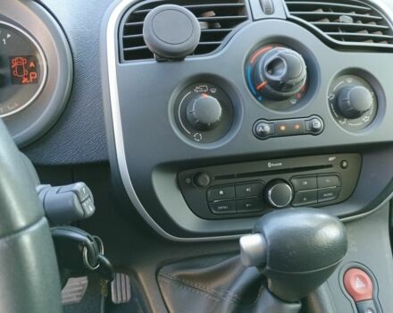 Серый Рено Кенгу Экспресс, объемом двигателя 1.5 л и пробегом 70 тыс. км за 14000 $, фото 4 на Automoto.ua