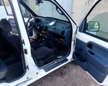 Білий Рено Кєнгу, об'ємом двигуна 1.1 л та пробігом 0 тис. км за 2500 $, фото 4 на Automoto.ua