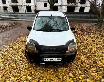 Белый Рено Кенгу, объемом двигателя 1.9 л и пробегом 500 тыс. км за 2600 $, фото 2 на Automoto.ua