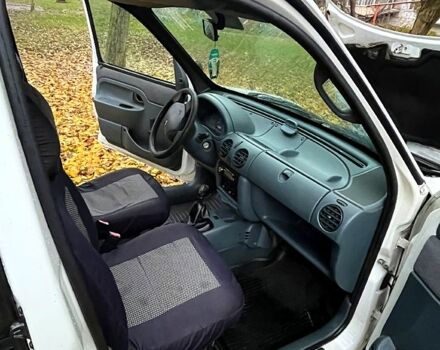 Белый Рено Кенгу, объемом двигателя 1.9 л и пробегом 500 тыс. км за 2600 $, фото 9 на Automoto.ua