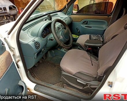 Белый Рено Кенгу, объемом двигателя 1.9 л и пробегом 305 тыс. км за 3200 $, фото 2 на Automoto.ua
