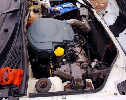 Белый Рено Кенгу, объемом двигателя 1.4 л и пробегом 478 тыс. км за 1400 $, фото 4 на Automoto.ua