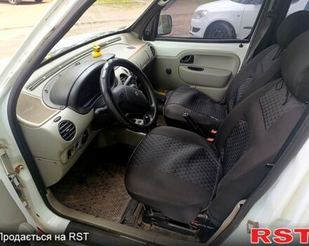 Рено Кенгу 2002 в Киеве на Automoto.ua Белый Рено Кенгу, объемом двигателя 1.9 л и пробегом 0 тыс. км за 2300 $, фото 4 на Automoto.ua