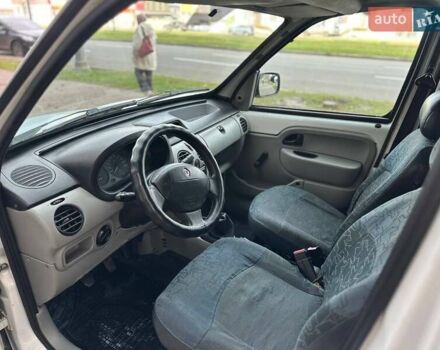 Белый Рено Кенгу, объемом двигателя 1.9 л и пробегом 220 тыс. км за 3200 $, фото 7 на Automoto.ua